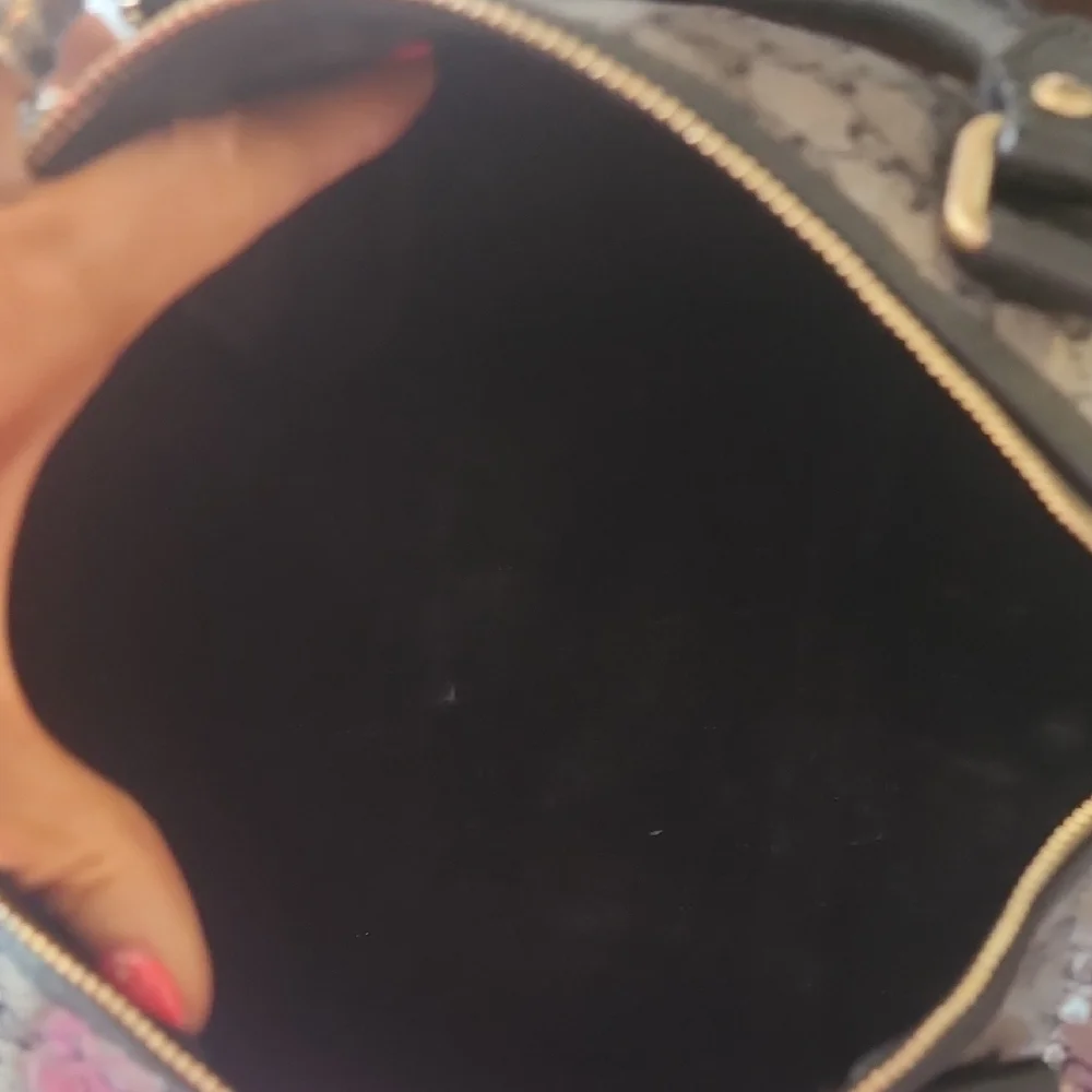 Gucci Black and Gray Speedy/Duffel Bag with Iconic Monogram - Picture 11 of 15